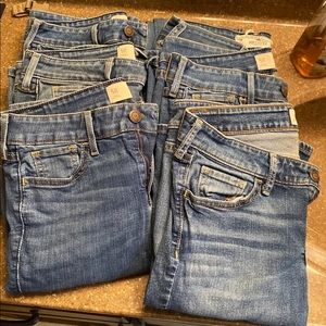 SIX Hollister size 5R pairs of jeans